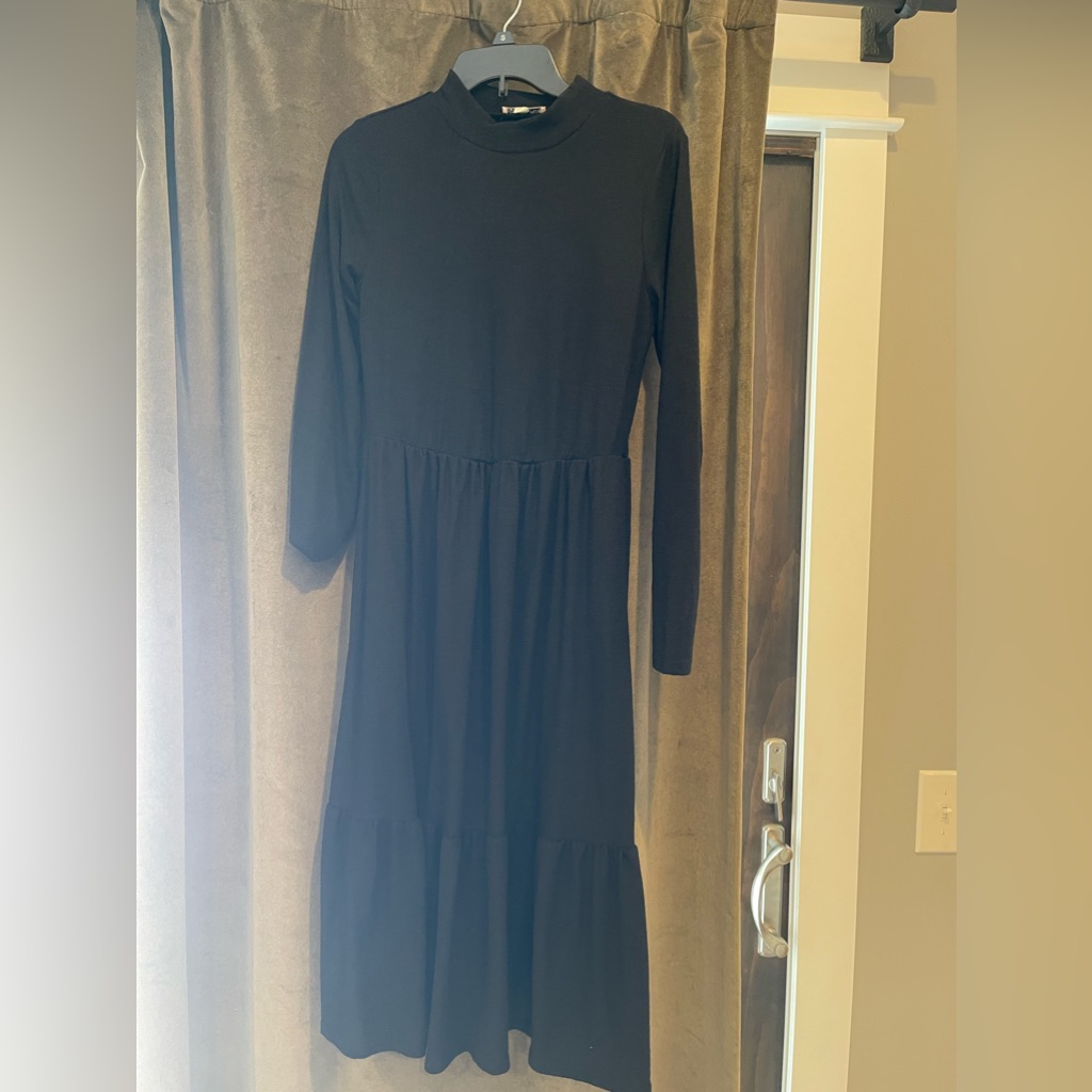 Black Layered Maxi Dress. Size Medium.